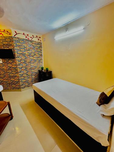 Sun India Guest House,,2 star