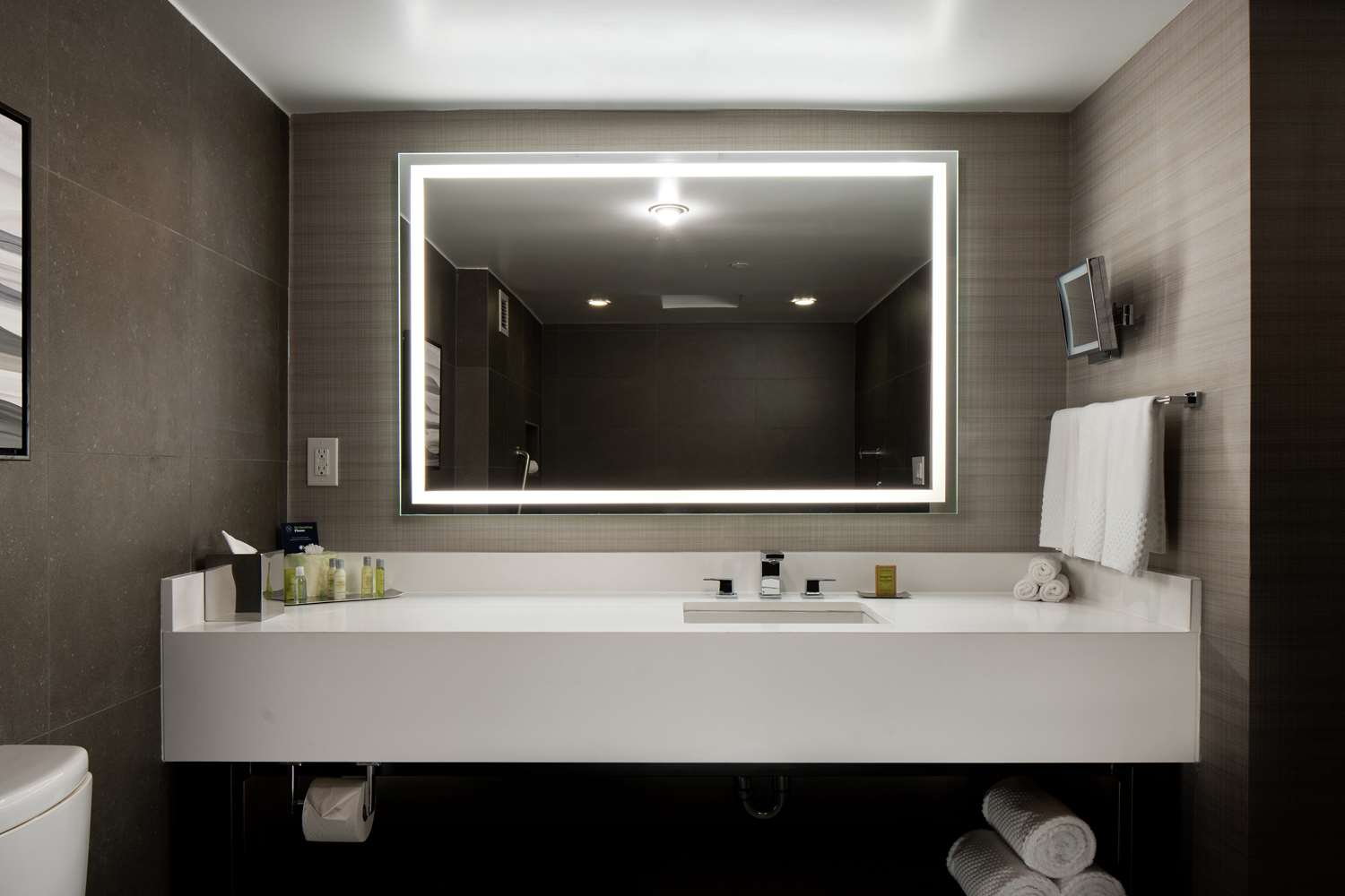 doubletree by hilton monrovia pasadena area