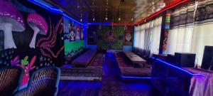 shiva mountain guest house and cafe