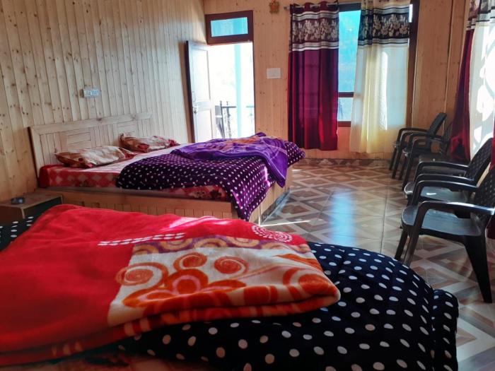 shiva mountain guest house and cafe