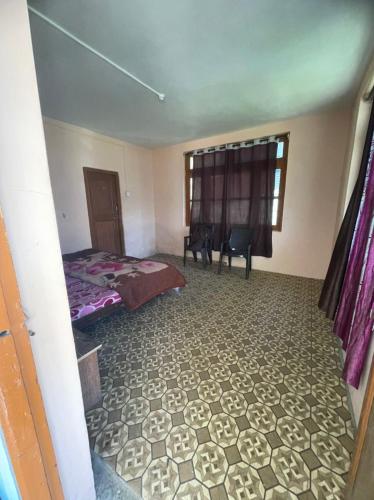 shiva mountain guest house and cafe