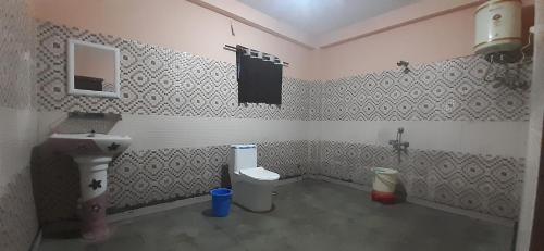 shiva mountain guest house and cafe