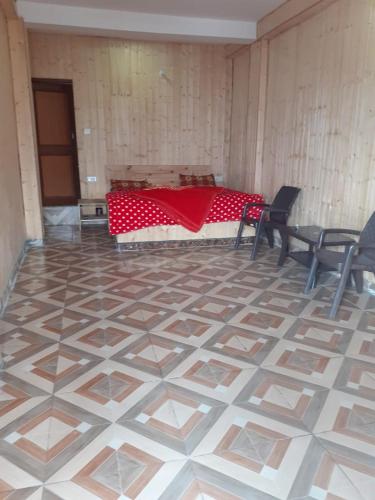 shiva mountain guest house and cafe