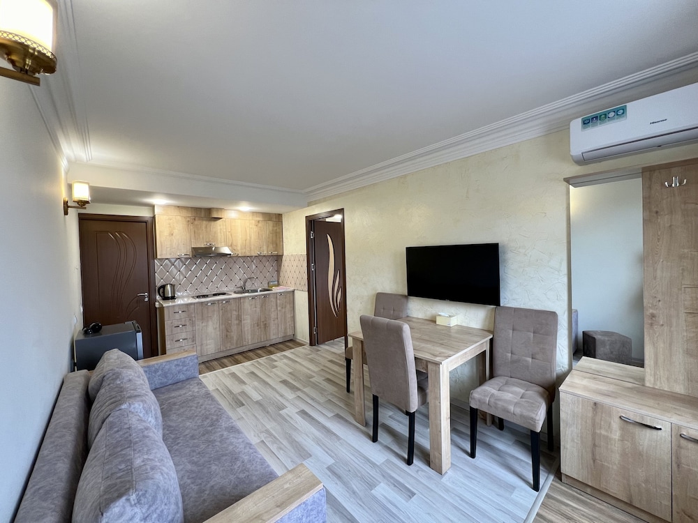 the hill guest house