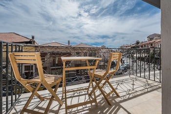 arahova inn hotel