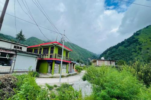 shabnam river view home stay