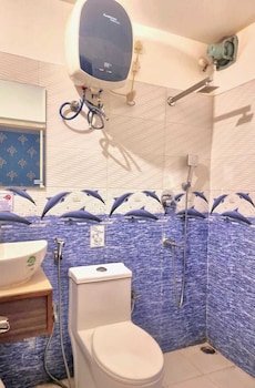 172 lbs a boutique guest house