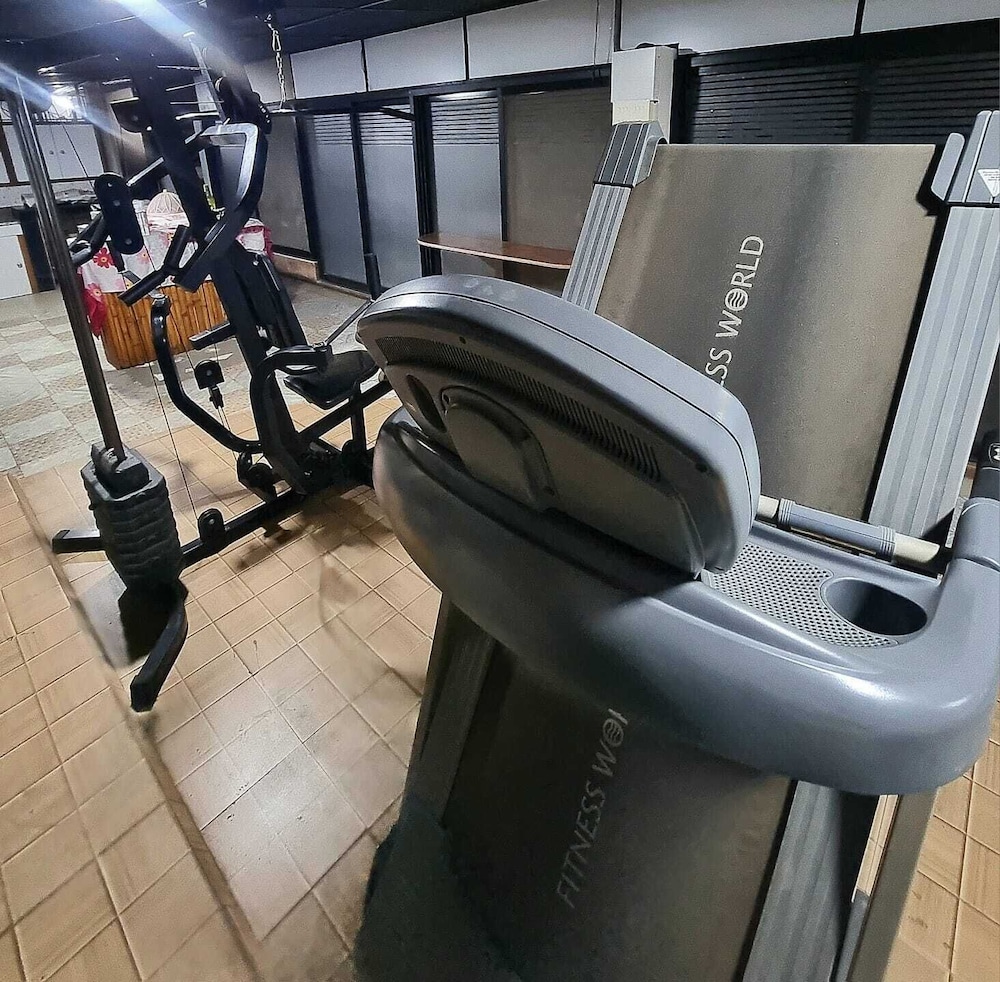 172 lbs a boutique guest house