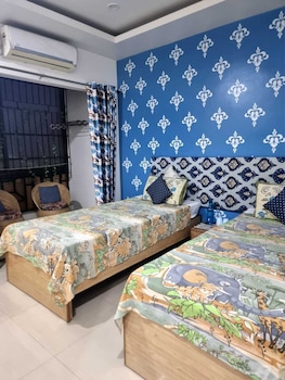 172 lbs a boutique guest house