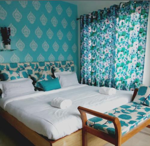 172 lbs a boutique guest house