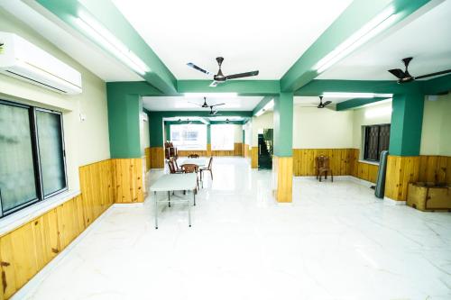 rishika ac banquet and guest house