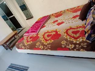 Varsha Room Service-Kamal Penter,,0 star