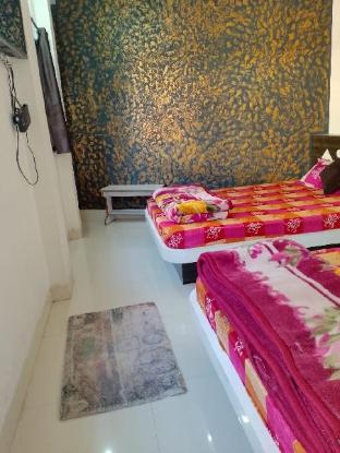 Varsha Room Service-Kamal Penter,,0 star