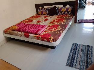 Varsha Room Service-Kamal Penter,,0 star