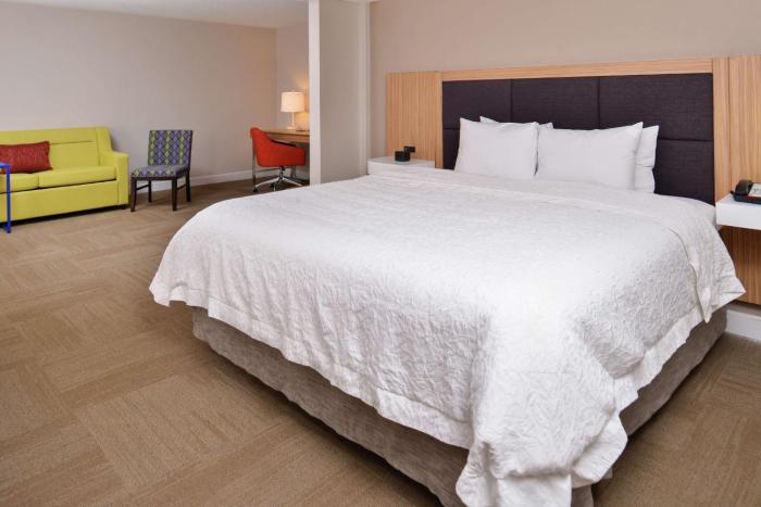 hampton inn greensboro east