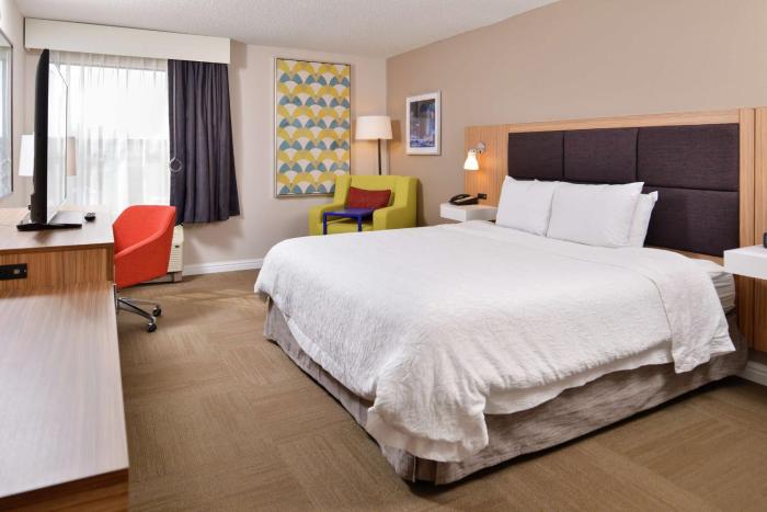 hampton inn greensboro east