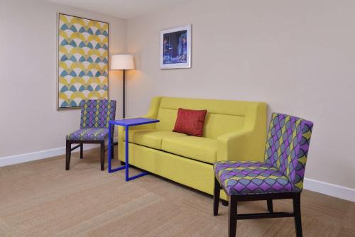hampton inn greensboro east
