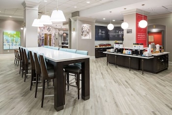 hampton inn and suites memphis beale street