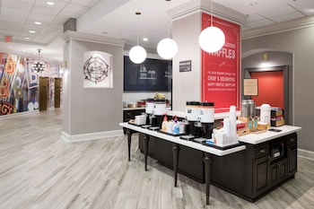 hampton inn and suites memphis beale street