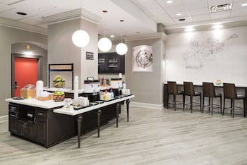 hampton inn and suites memphis beale street