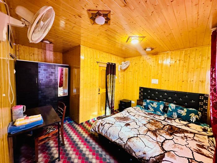 houseboat newworld