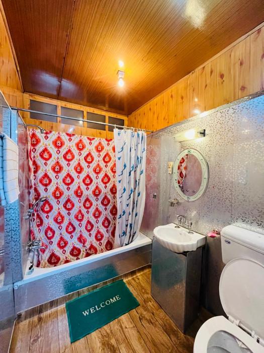 houseboat newworld