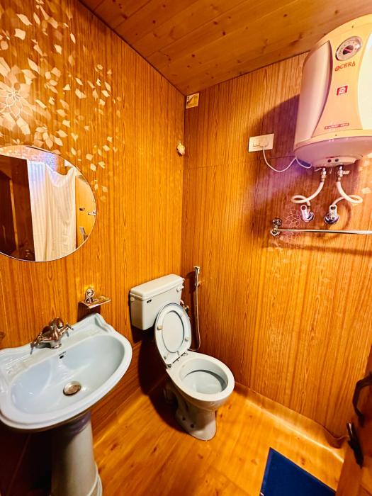 houseboat newworld