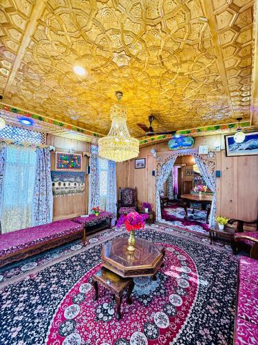 houseboat newworld
