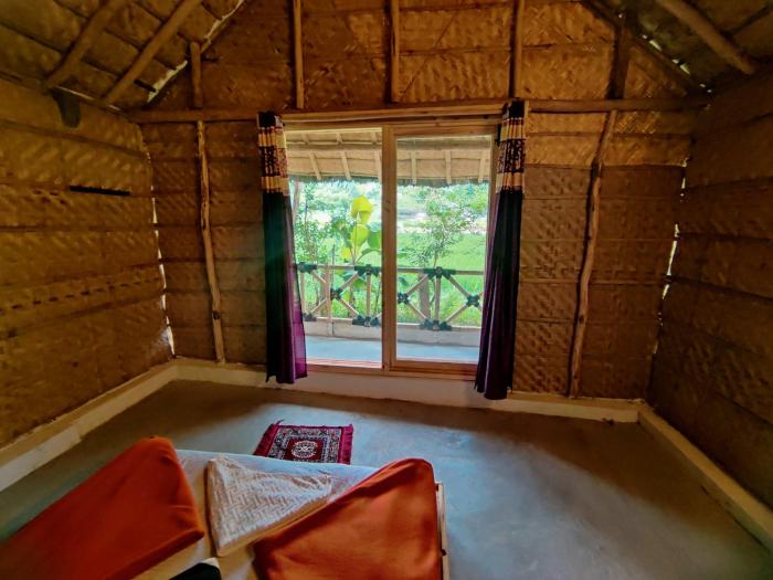 the gravity cafe a unit of staychillhampi