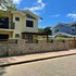 casa privativa com piscina na ferrugem