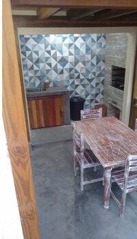 casa privativa com piscina na ferrugem