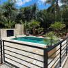 casa privativa com piscina na ferrugem