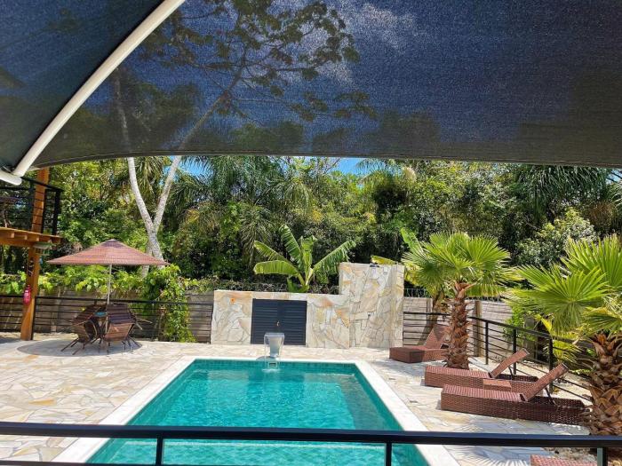 casa privativa com piscina na ferrugem