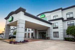 wingate by wyndham lafayette airport