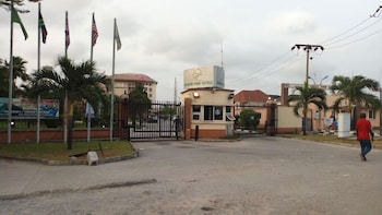 oakwood park hotel lekki