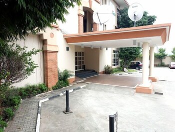 oakwood park hotel lekki