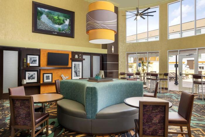 hampton inn and suites lake city