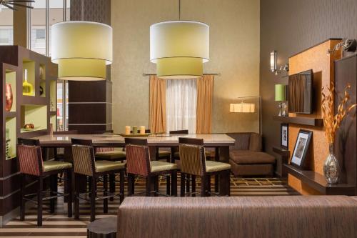hampton inn and suites lake city
