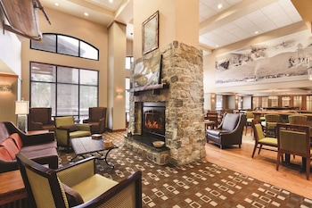 hampton inn and suites lake george