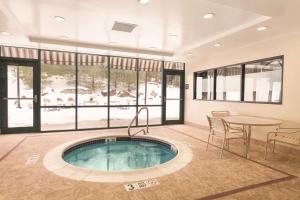 hampton inn and suites lake george