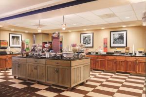 hampton inn and suites lake george