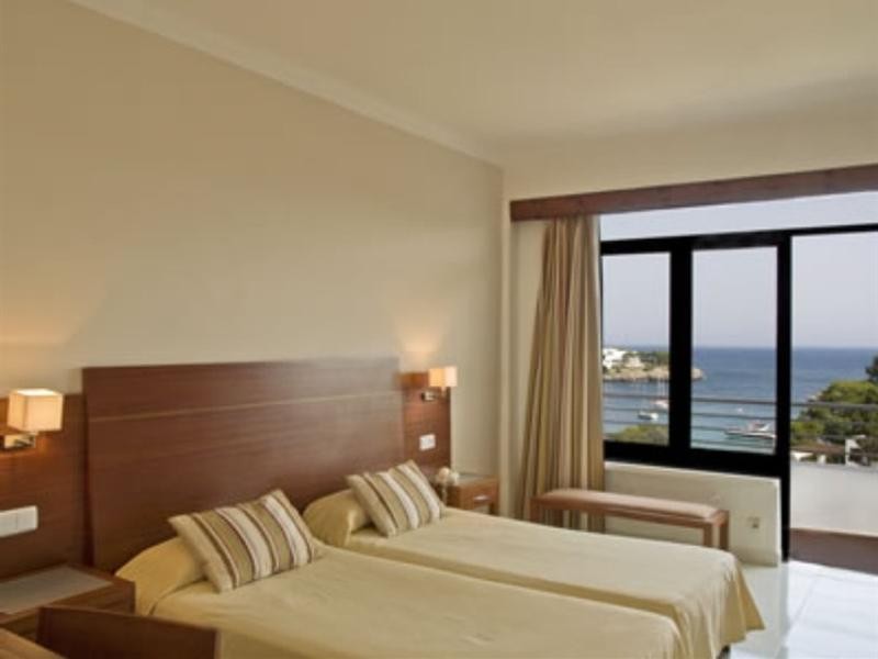 tui blue rocador adults only