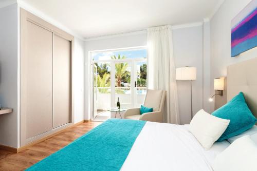 tui blue rocador adults only