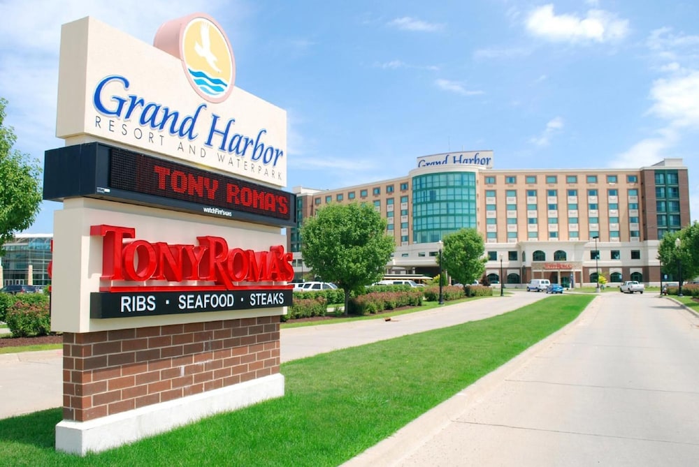 grand harbor resort and waterpark