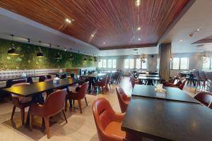 Village Hotel Birmingham Dudley,Dudley>>Birmingham,4 star