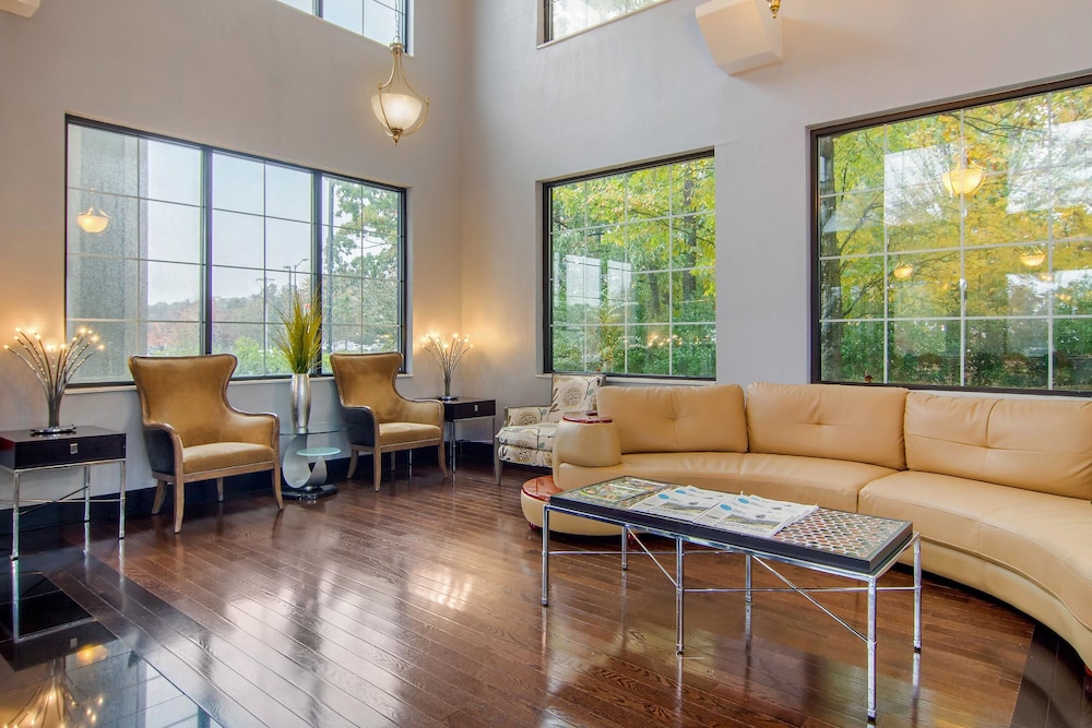 spark by hilton duluth