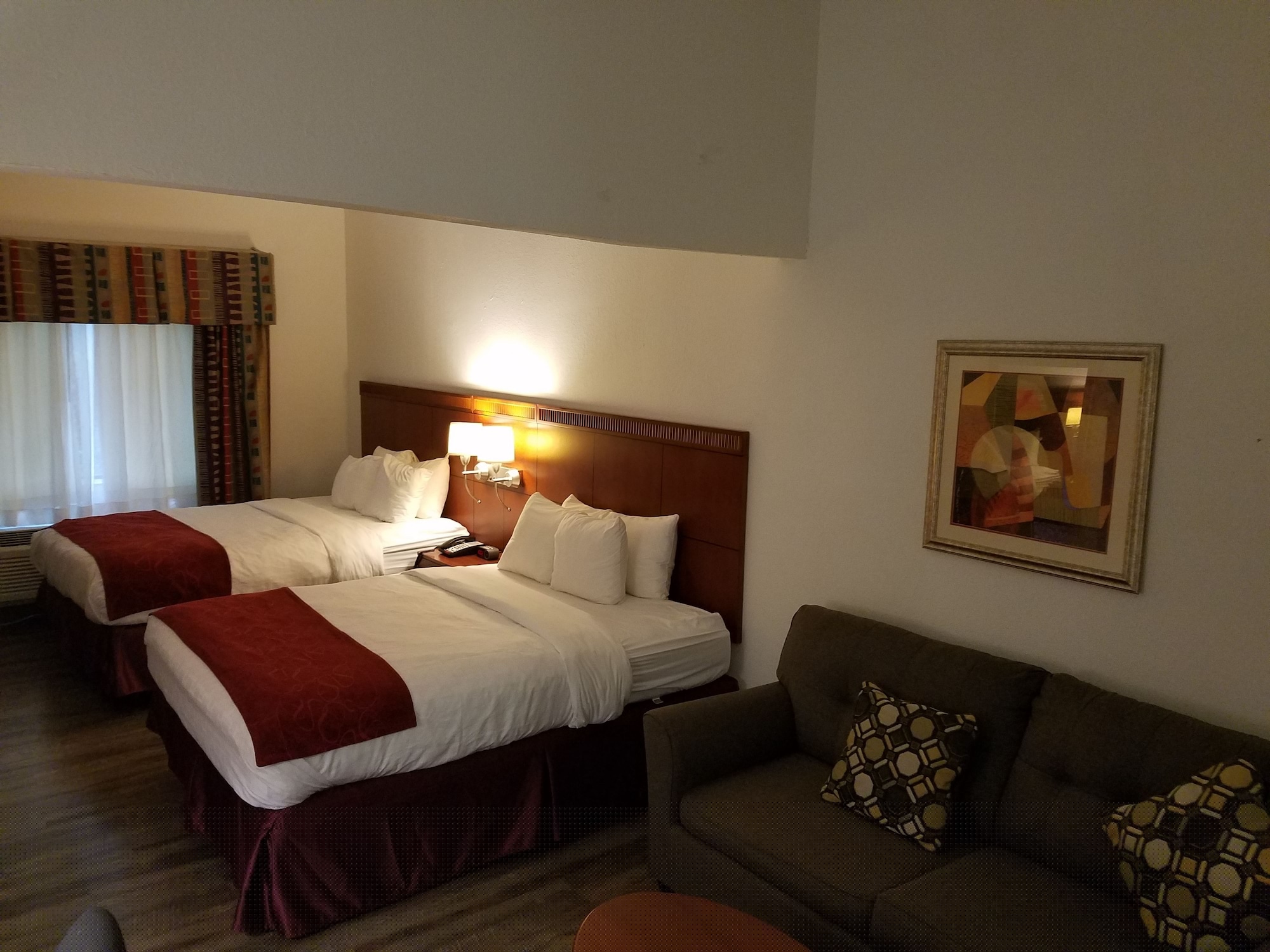 spark by hilton duluth