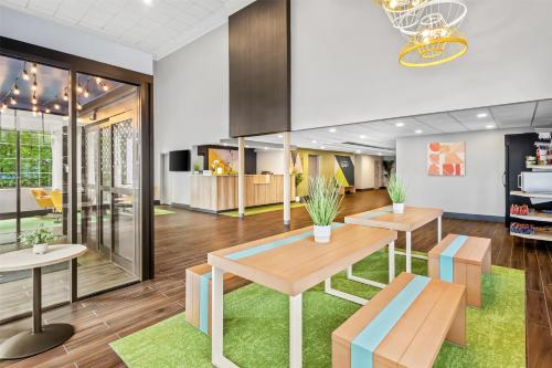 spark by hilton duluth