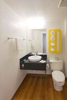 motel 6 east brunswick nj