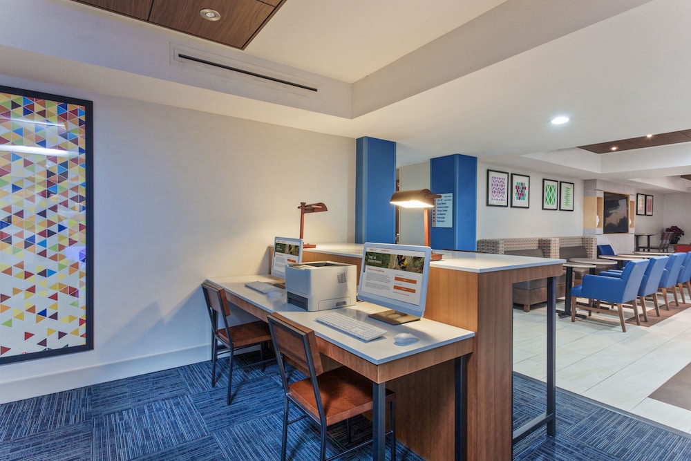 holiday inn express and suites elk grove west i 5